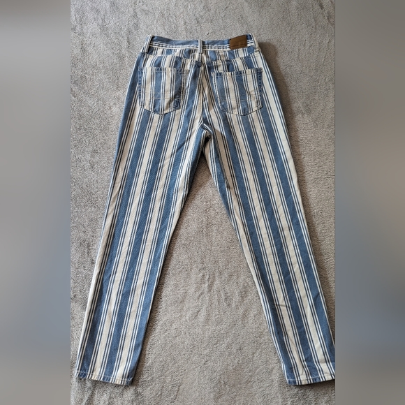 American Eagle-Mom Jean - Picture 6 of 6